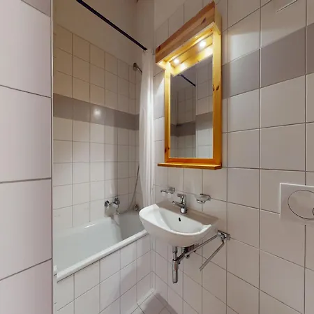 Spacious With Balcony Daire *