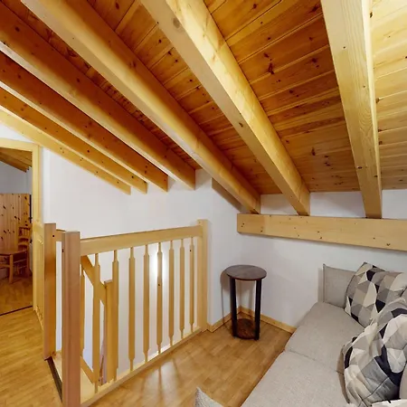 Apartment Spacious With Balcony