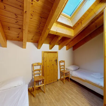 Spacious With Balcony Apartment *