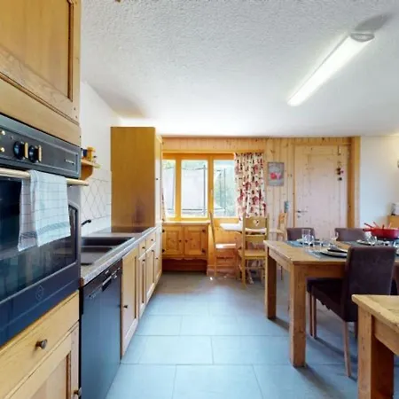 Spacious With Balcony Apartment *