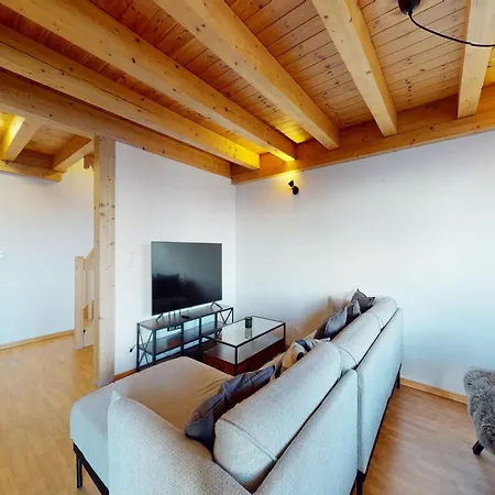 Apartment Spacious With Balcony